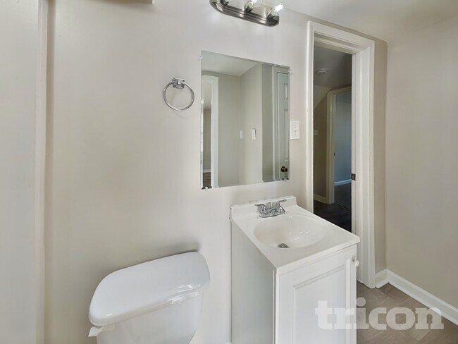 Building Photo - 4930 Sugar Creek Dr