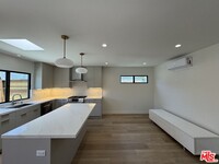 Building Photo - 7808 Truxton Ave