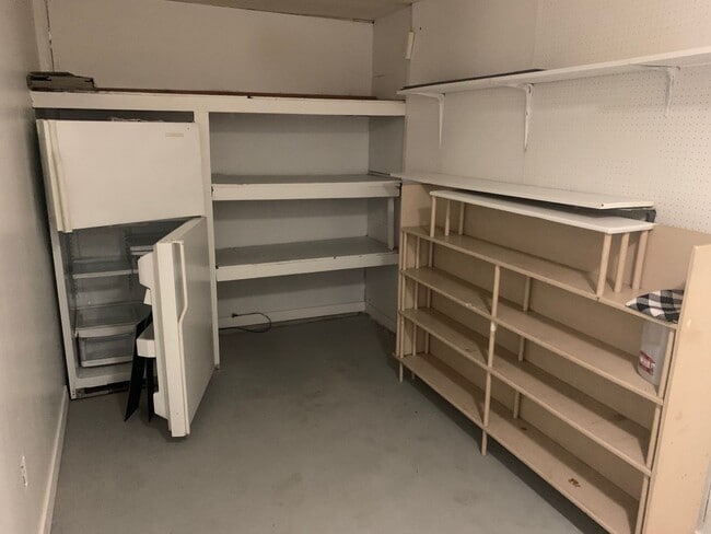Building Photo - Tidy Gresham Ranch Style Home