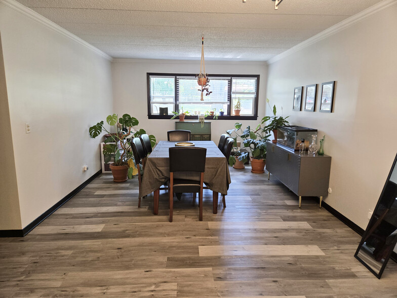 Dining room - 209 Kimbell Ave