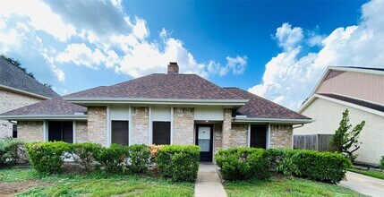 Building Photo - 14815 Earlswood Dr