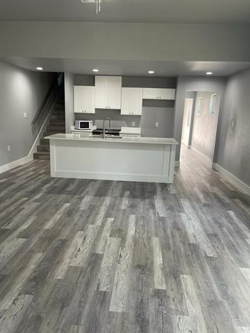 Building Photo - 403 W Elm St