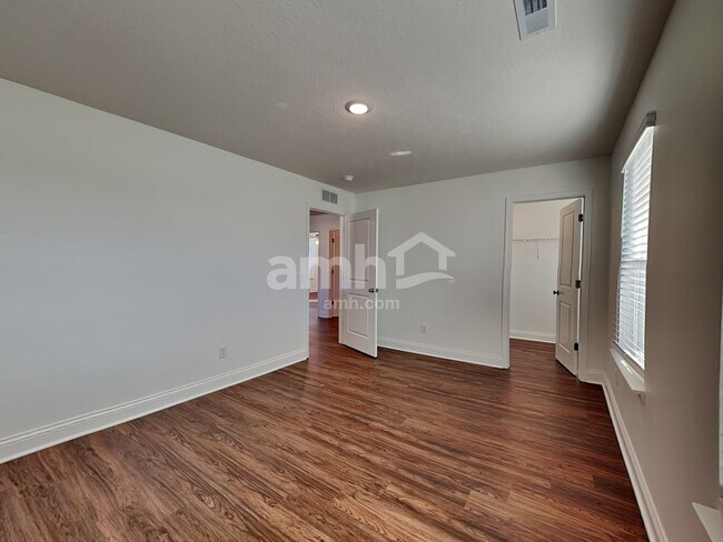 Building Photo - 8331 Merlin Dr