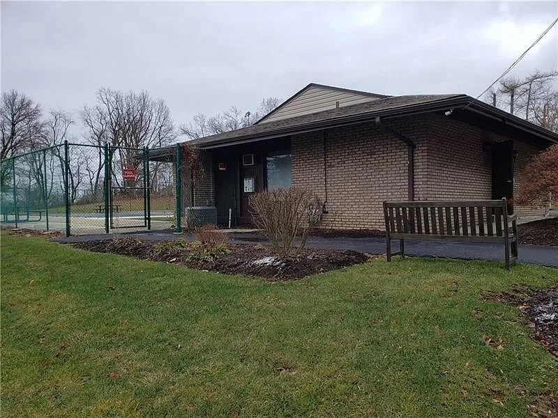 Building Photo - 2029 Sanlin Dr