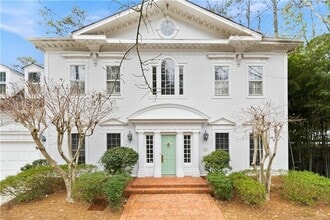 Building Photo - 430 W Wesley Rd NW