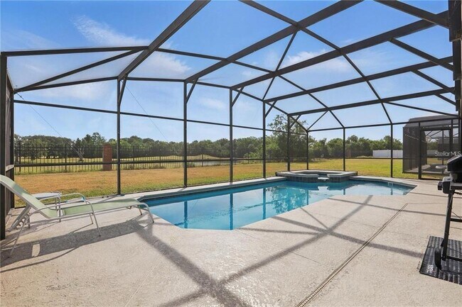 Building Photo - 634 Chadbury Way