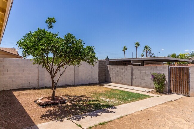 Building Photo - ? Newly Remodeled! 3-Bed/2-Bath in North P...