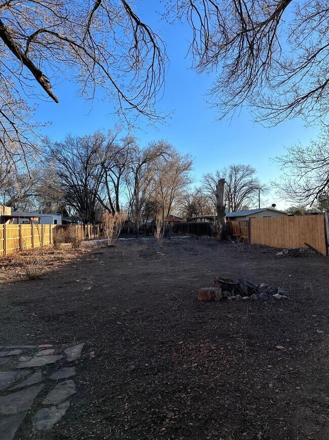 Building Photo - 2202 Rosendo Garcia Rd SW