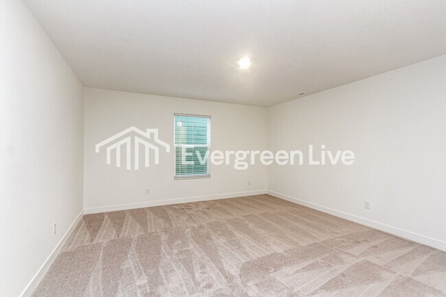 Building Photo - 802 Penrose Pl