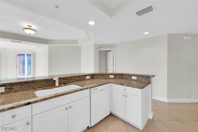 Building Photo - 2745 First St