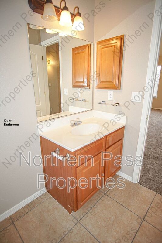 Building Photo - 10790 Adin St
