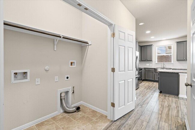 Building Photo - 6313 Mary Lewis Dr