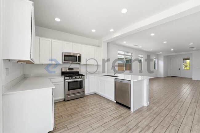 Building Photo - 9219 W Sells Dr