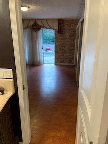 Building Photo - 3441 Red Rose Dr