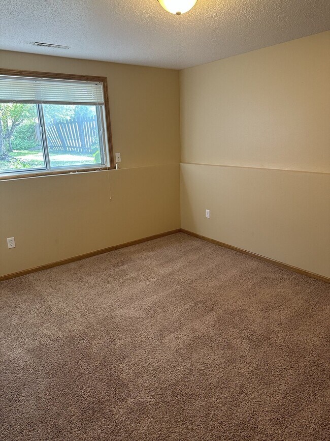 Building Photo - 3502 28th St SW