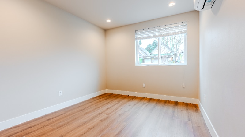 Building Photo - 2106 Oakes Ave