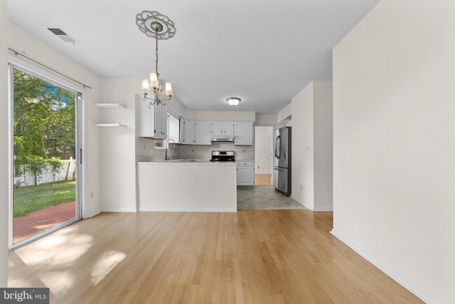 Building Photo - 53 Perilli Dr