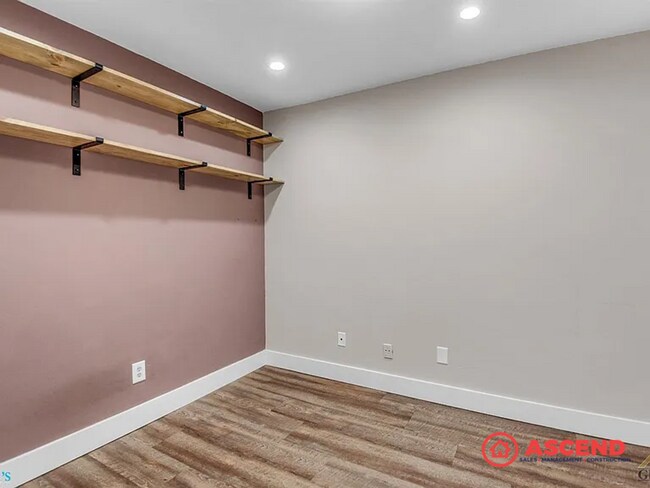 Building Photo - 4200 Boise St