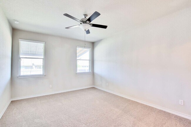 Building Photo - 8008 Massa Dr