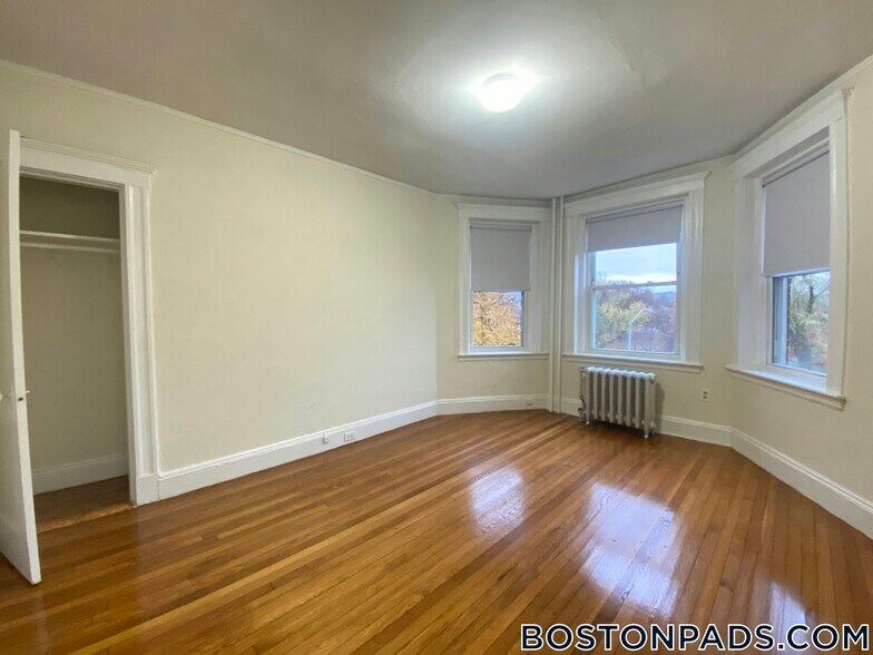 Building Photo - 1167 Boylston St