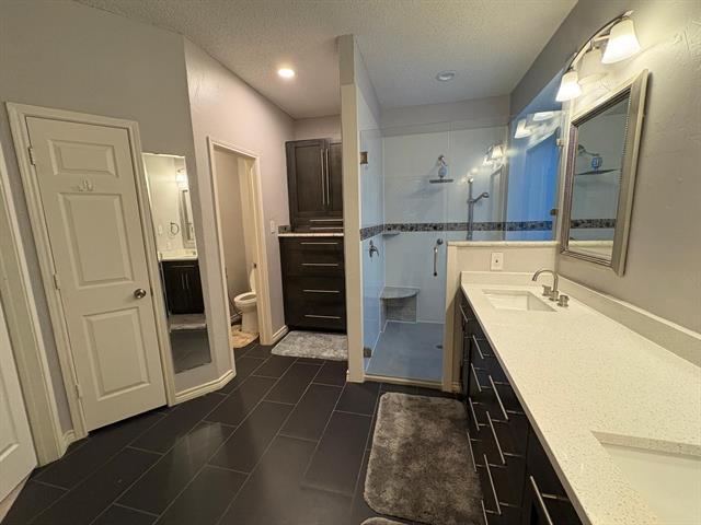 Building Photo - 2113 Cannes Dr