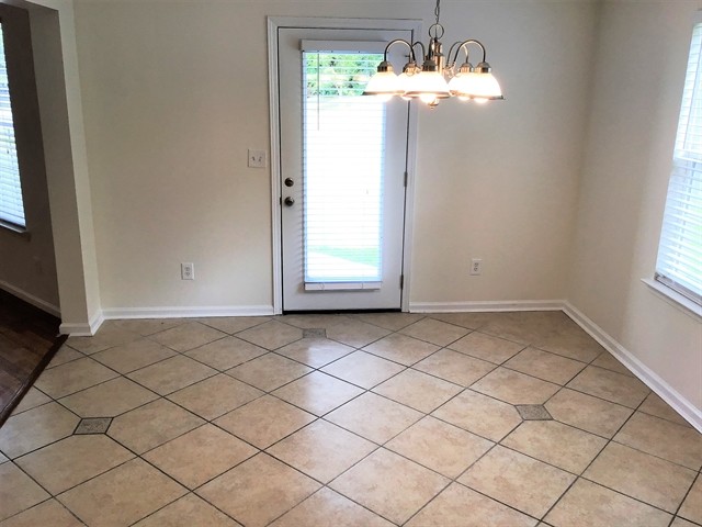Building Photo - 639 Stonecrest Dr