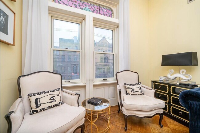 Building Photo - 829-831 Hudson St