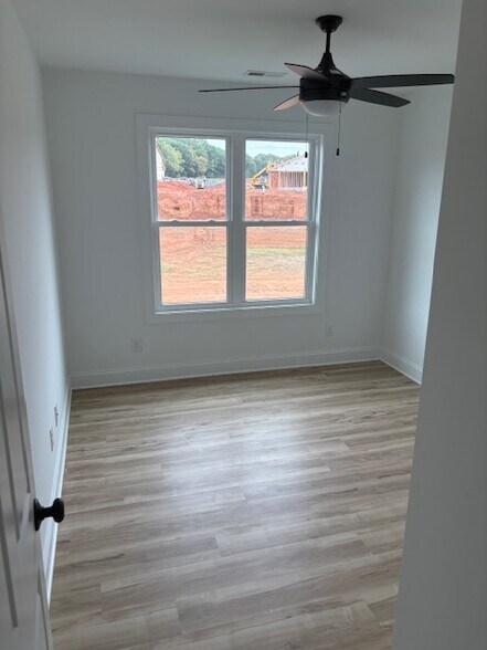 3rd bedroom - 74 Luke Ct