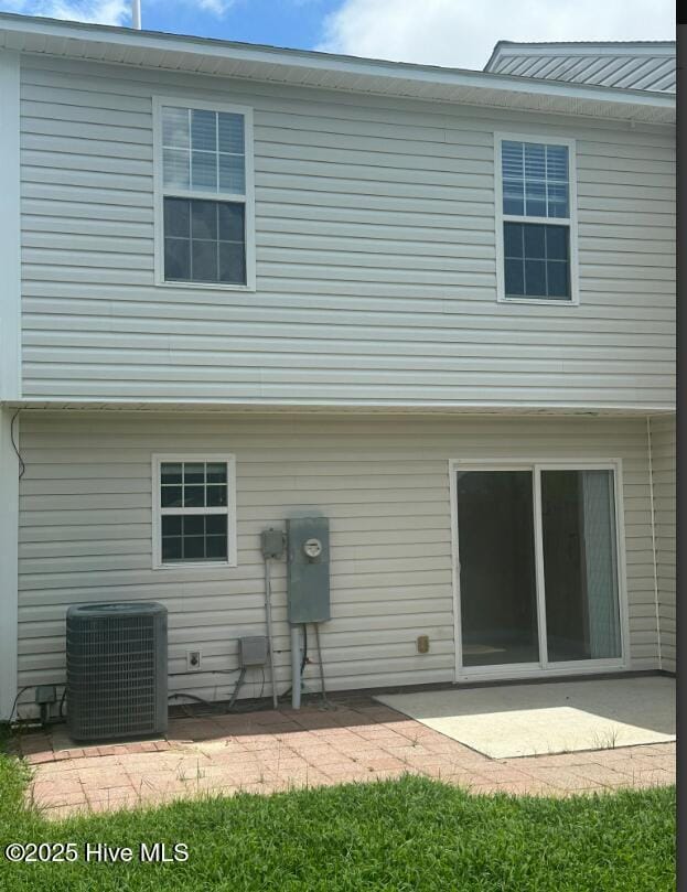 Building Photo - 115 Tillett Ln