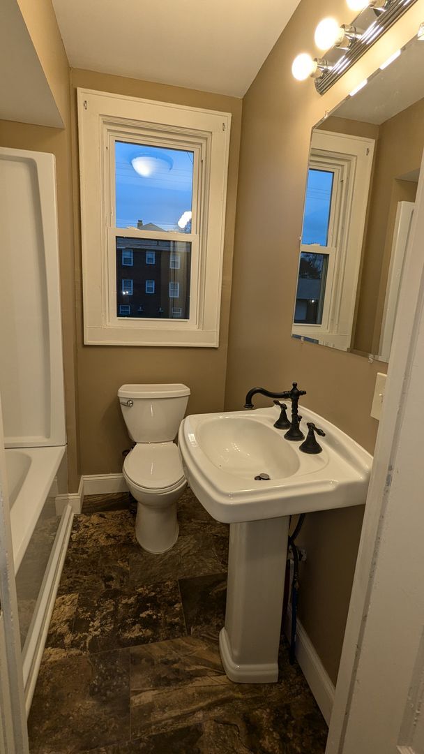 Building Photo - 3-Bedroom, 1-Bathroom Duplex Home for Rent in Perry