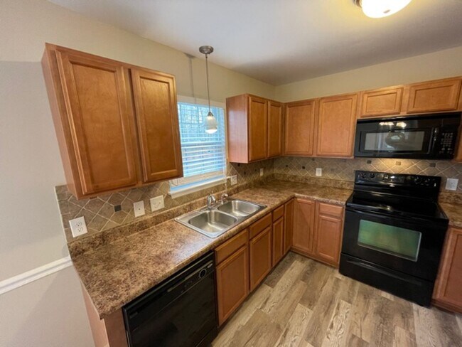 Building Photo - Fantastic Graham Home For Rent!