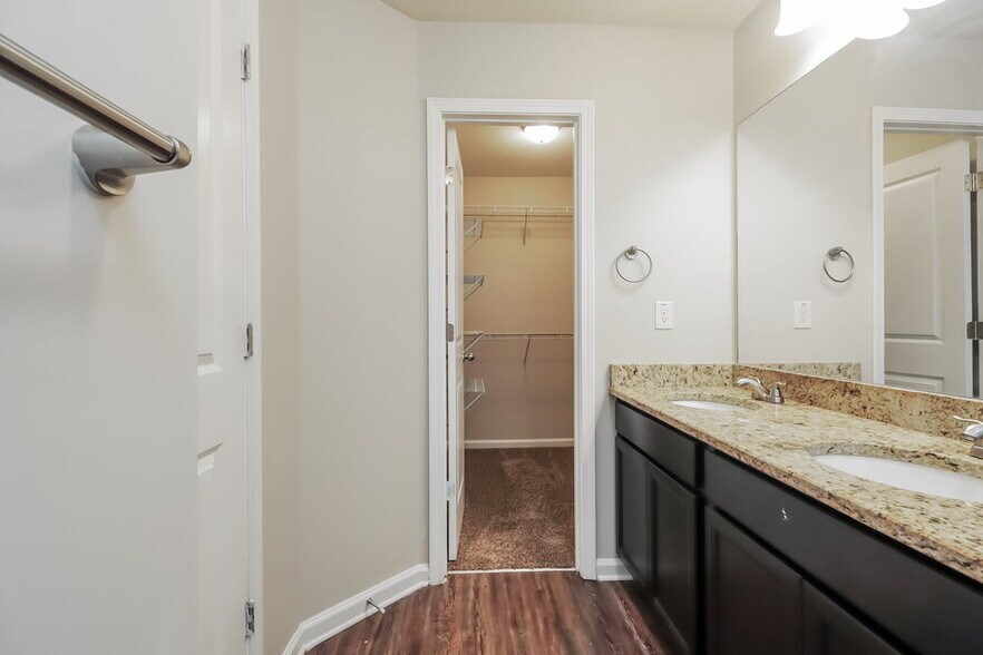 Building Photo - 2825 Marlin Dr