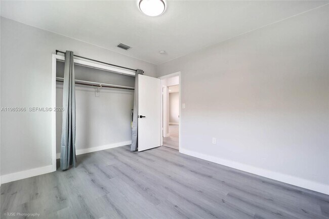 Building Photo - 1057 NW 30th St