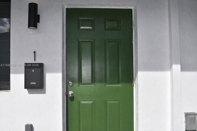 Building Photo - 900 NW 8th Ave