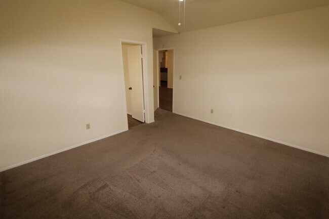 Building Photo - 21134 Park Mt Dr