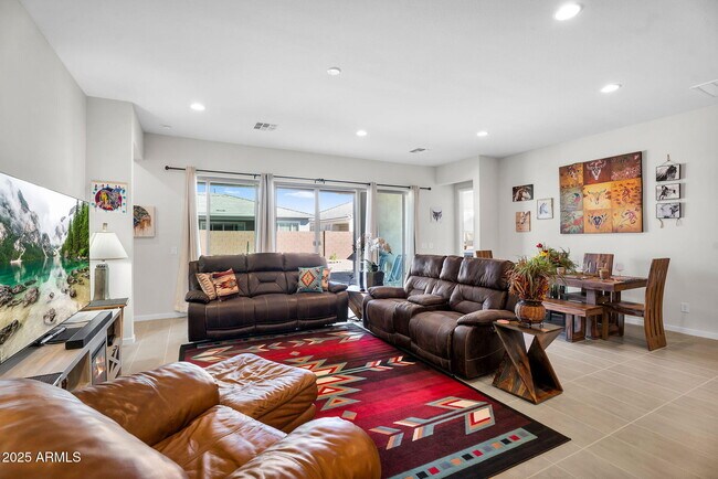 Building Photo - 866 W Flatiron Trl