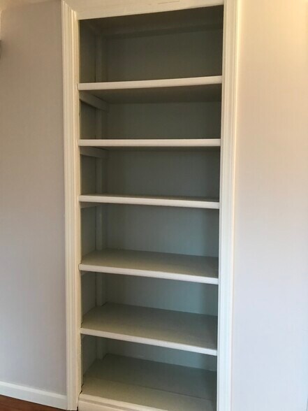 Building Photo - 11220 Vista Dr