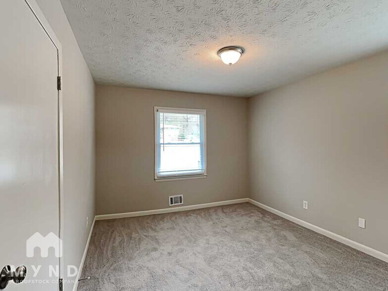 Building Photo - 3798 Leach Rd