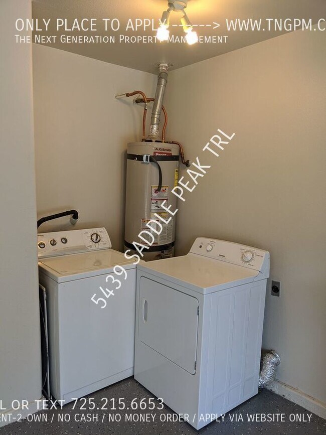 Building Photo - 5439 SADDLE PEAK TRL