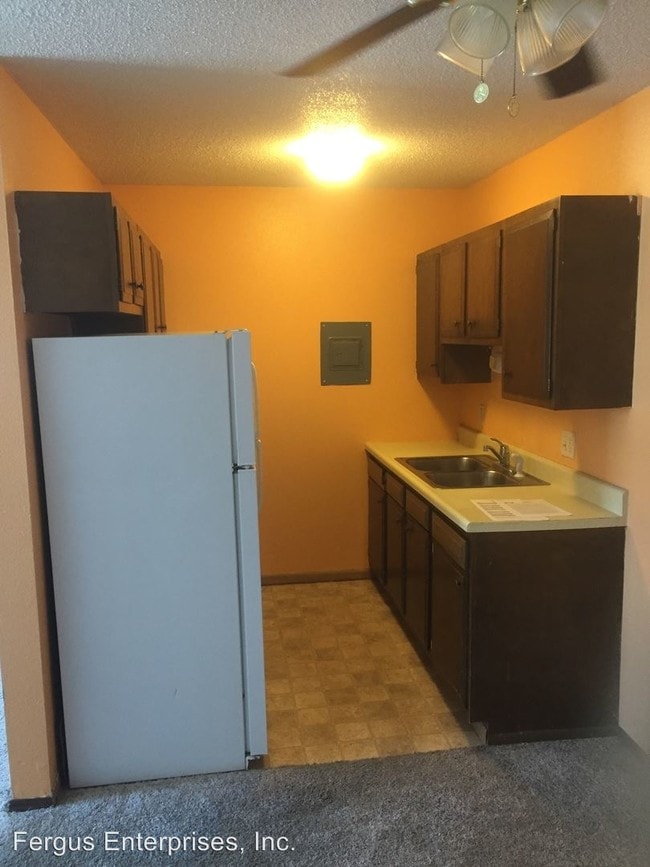 Building Photo - 1550 Collegeway