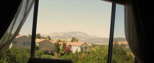 Building Photo - Charming Townhome in Prime San Ramon Location