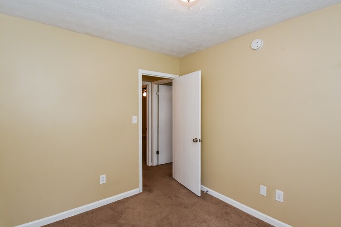 Building Photo - 4623 Hamlet Walk SE