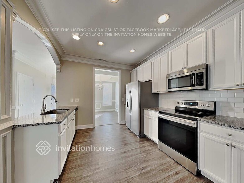 Building Photo - 3117 Groveshire Dr