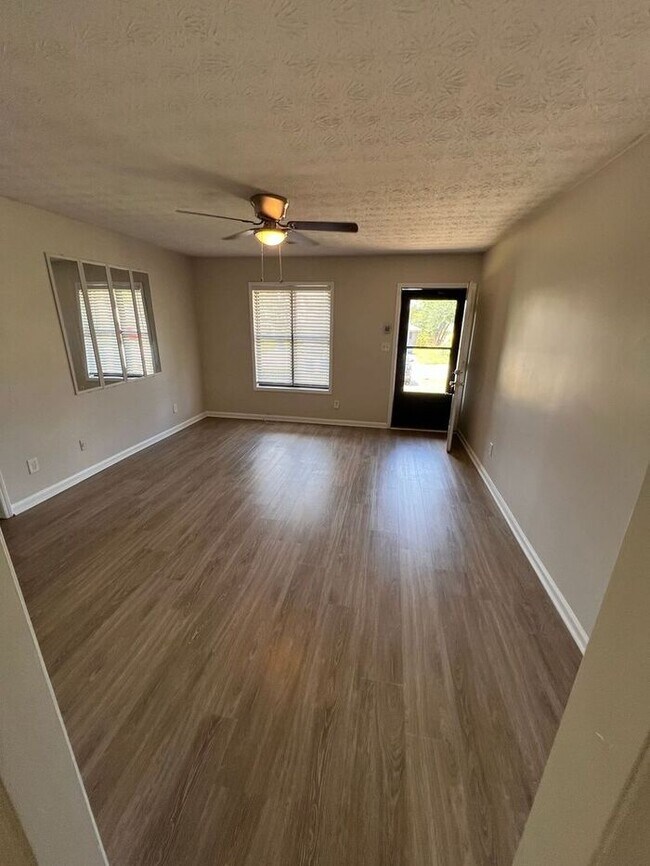 Building Photo - Spacious 2-Bed, 2-Bath Duplex in Lawrenceville — Ready Now!