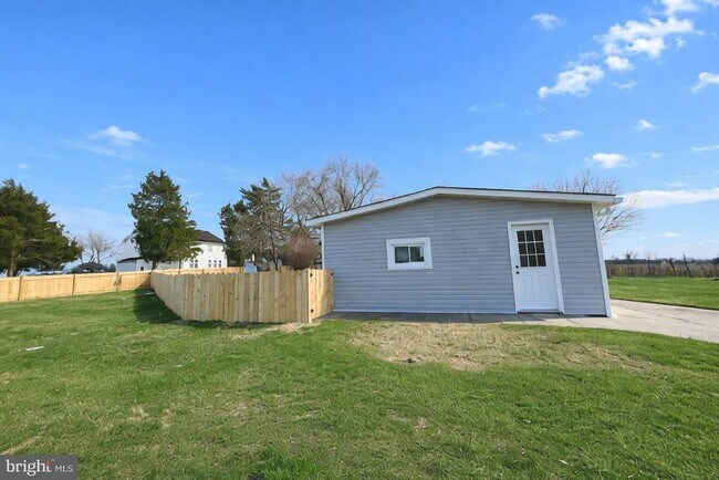 Building Photo - 87 Becks Ln