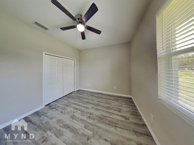 Building Photo - 7429 W Cameo Cir