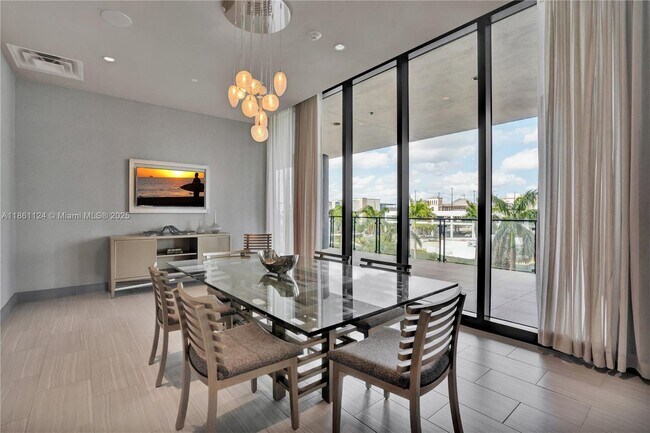 Building Photo - 5300 Paseo Blvd