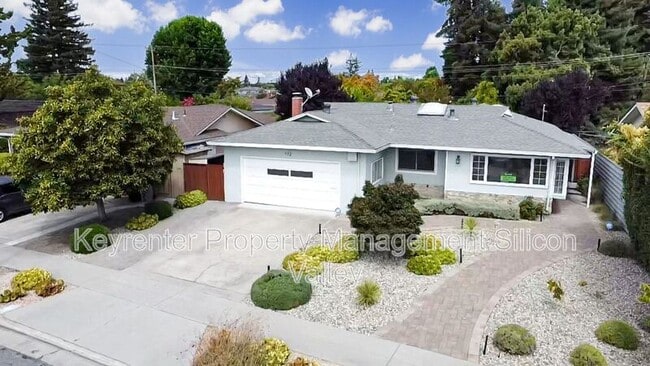 Building Photo - 772 Springwood Dr