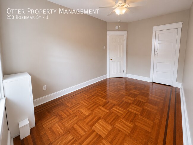 Building Photo - 253 Rosemar St
