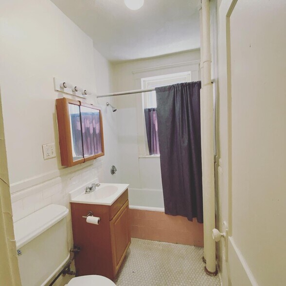 Building Photo - 1601 Beacon St